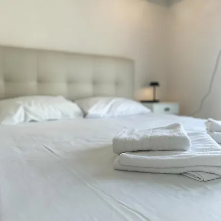 Thea Deluxe Loft